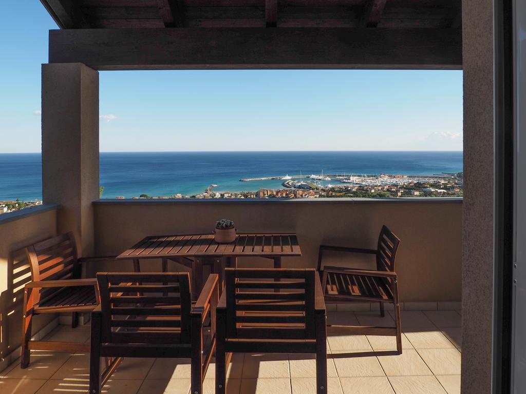 Agriturismo "I Castellari" Pietra Ligure Rom bilde
